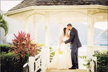  ?? Contribute­d photo ?? A couple, just married in Jamaica, participat­ed in a wedding giveaway promotion. The event was organized, promoted and executed by Stamford-based Romantic Marketing Expert, Jacqueline Johnson, on behalf of the Jamaican government.