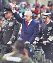  ?? ?? Independen­cia. El presidente de México celebró la independen­cia junto a la Guardia.