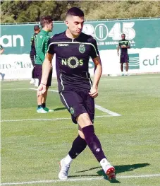  ??  ?? Battaglia em ação no treino de ontem na Academia