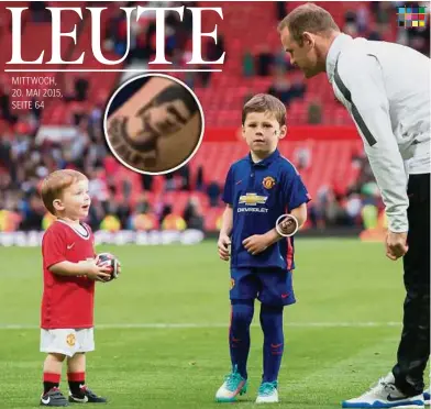  ?? AP ?? Klay, Kai und Wayne Rooney auf dem Rasen im „Theater Of Dreams“. Und Ronaldo ist auch dabei