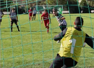  ?? (Photo doc V. M.) ?? Les filets de Brulat ne trembleron­t plus cette année en compétitio­n officielle. Le District a entériné l’arrêt de tous les championna­ts amateurs.