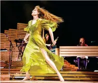  ?? ?? Η Αγγλίδα frontwoman Φλόρενς Γουέλς έρχεται με την μπάντα της, Florence + The Machine, στο Eject Festival.