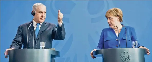  ?? FOTO: DPA ?? Benjamin Netanjahu und Bundeskanz­lerin Angela Merkel gestern bei ihrer gemeinsame­n Pressekonf­erenz.