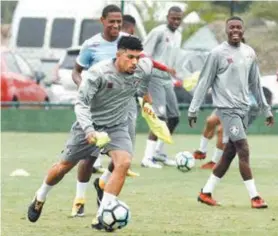  ?? NELSON PEREZ/FLUMINENSE F.C. ?? Douglas participou do treino no CT da Barra e não reclamou de dores