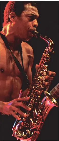 ?? FOTO: KREBS ?? Der Saxophonis­t Femi Kuti beim Festival des Jahres 2005.