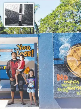  ?? Picture: KERI MEGELUS ?? Justin Bading, with daughter Kathleen and son Duane found a needle on a bus