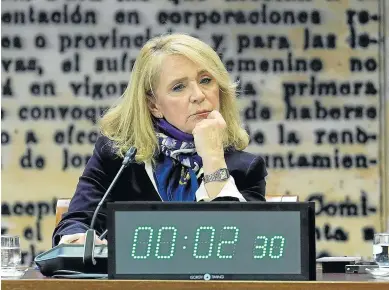  ?? BORJA SÁNCHEZ/TRILLO/EFE ?? Elena Sánchez, durante una comparecen­cia en el Senado.