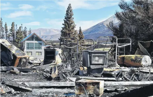  ?? PHOTO: PETER MCINTOSH ?? Residents return . . . The remains of the Lake Ohau property fire.
