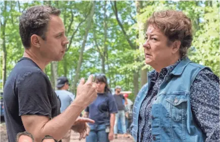  ?? JEFF NEUMANN; CHARLEY GALLAY/GETTY IMAGES FOR AMAZON ?? Giovanni Ribisi on the “Sneaky Pete” set with Margo Martindale; at left with show co-creator Bryan Cranston.