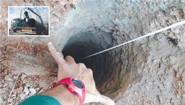  ??  ?? HARD TASK: The attempt to rescue Julen Rosello, aged just two, from a 100m-deep, narrow shaft in Spain is proving extremely difficult.