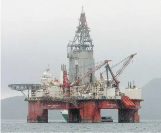  ?? STATOIL/ THE ASSOCIATED PRESS/ FILES ?? The West Hercules drilling rig in the Skaanevik fjord in western Norway. Norway’s government- controlled Statoil oil company has scrapped four years worth of drilling projects in the last 18 months, leaving countless oil rigs about to be sitting idle.