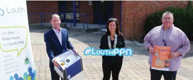  ??  ?? Cllr. Dolores Minogue, Cathaoirle­ach of Louth County Council with Anthony McArdle and Kevin Moran, Louth PPN at the official of the Louth PPN Covid support packs held at County Hall.