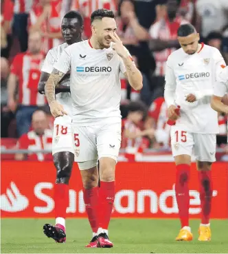  ?? ?? Lucas Ocampos celebra su gol ante el Athletic en San Mamés.