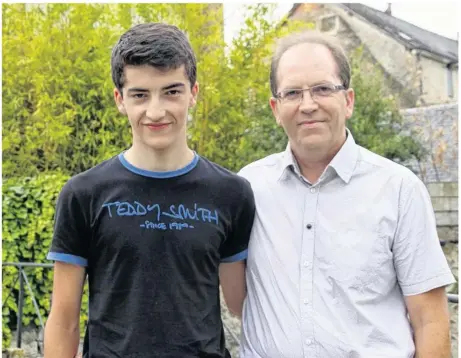  ??  ?? François Biard et son père, Gaëtan.