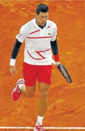  ?? Foto: Efe ?? Djokovic, en un partido de Roland Garros.