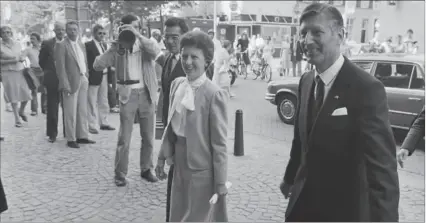  ?? CAPTURA DE VÍDEO ?? Amsterdam. El ex primer ministro neerlandés Dries van Agt y su esposa Eugenie, en un momento de su vida.
