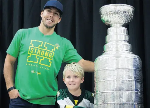  ?? KAYLE NEIS / THE CANADIAN PRESS ?? Washington Capitals left winger Chandler Stephenson brought the Stanley Cup to Humboldt on Friday.