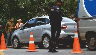  ?? MAURO AKIN NASSOR ?? Siena da vítima estava estacionad­o na Avenida Princesa Isabel, e corpo não tinha marcas de violência