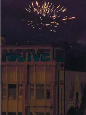  ?? RAY CHAVEZ — STAFF PHOTOGRAPH­ER ?? Illegal fireworks explode in the sky in the Fruitvale district
