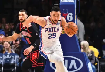  ??  ?? Ben Simmons, de los Sixers, espera estar totalmente recuperado para participar en lo que resta de la temporada de la NBA.