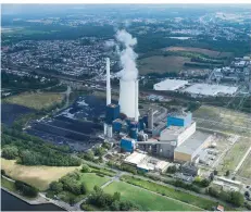  ?? FOTO: IRIS MAURER ?? Das VSE-Kohlekraft­werk in Ensdorf ging 2017 vom Netz. Auf dem Gelände will der Energiekon­zern jetzt ein neues Wasserstof­f-Zentrum bauen.