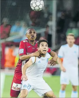  ?? FOTO: GETTY ?? Maxime Lopez, con 19 años, ya es titular para Rudi García