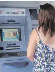  ?? FOTO: ARCHIV/WOB ?? Zwar ist noch offen, ob es in Inzigkofen künftig einen Geldautoma­ten gibt – wahrschein­lich ist es aber nicht.