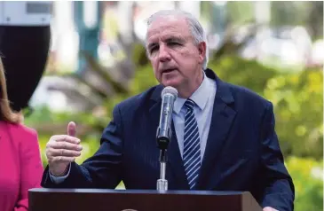  ?? SEBASTIÁN BALLESTAS sballestas@miamiheral­d.com ?? Miami-Dade County Mayor Carlos Gimenez also serves as head of a toll board pursuing the extension of the 836 expressway into West Kendall.