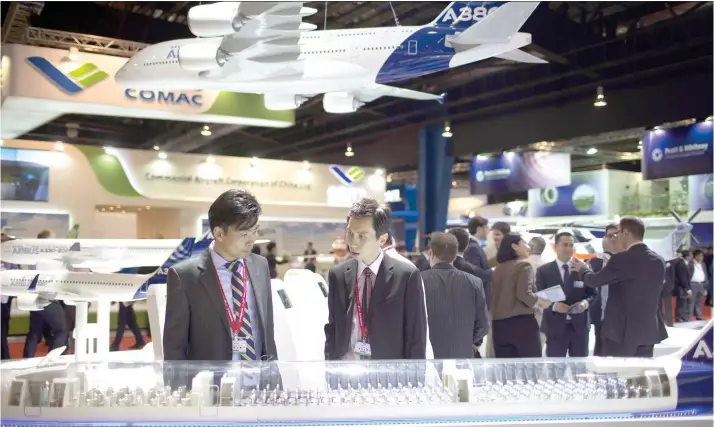  ?? Bloomberg/La República ?? Las empresas presentará­n sus nuevos productos en la Exposición de Interiores de Aeronaves 2017.