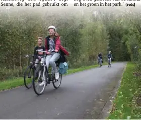  ??  ?? FOTO STIJN VAN DE SANDE Het pad in het Vrijbroekp­ark werd in 2011 aangelegd. Het is bijna volledig verkeersvr­ij.