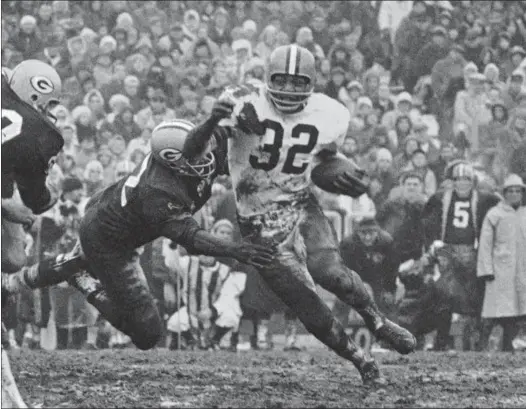  ?? ASSOCIATED PRESS FILE ?? Former Browns running back Jim Brown led the NFL in rushing a league record eight times.