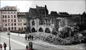  ??  ?? L’ancienne douane de Strasbourg, à côté du pont des corbeaux.