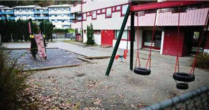  ??  ?? STENGT: Ørnehaugen barnehage i Fyllingsda­len er stengt. – Vi er litt overrasket, sier Harald Haugan. Han og de andre foreldrene har fått ny plass til sine barn i andre barnehager.