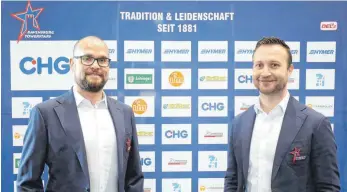  ?? FOTO: FRANK ENDERLE/TOWERSTARS ?? Die beiden künftigen Geschäftsf­ührer der Ravensburg Towerstars: Daniel Heinrizi (links) und Raphael Kapzan. Ab 1. Juli werden sie offiziell ins Amt berufen.