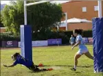  ?? ?? souriantes pour cette première historique.
Malgré l’essai de Dussert à la minute, dimanche au stade Guy-Moquet à La Garde, le RCTPM s’est incliné contre Perpignan (19-25) lors de la première journée en Élite 2.