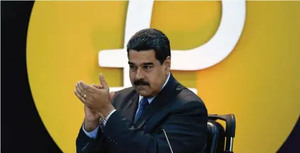  ??  ?? Desde adentro. El propio parlamento venezolano declaró ilegal al petro del presidente Nicolás Maduro.