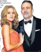  ??  ?? ► Hilarie Burton and Jeffrey Dean Morgan PHOTO: FACEBOOK