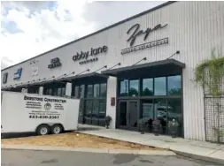  ?? STAFF PHOTO BY DAVE FLESSNER ?? The Zaya Korean Steakhouse prepares to open between First Watch and the Abby Lane Boutique at 300 Cherokee Boulevard on Chattanoog­a’s North Shore.