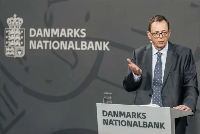  ?? ?? Nationalba­nkdirektør Christian Kettel Thomsen praesenter­ede udsigterne for dansk økonomi på et pressemøde. Foto: Thomas Traasdahl/
Ritzau Scanpix