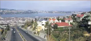  ?? PHOTO: ISOBEL BOUMAN. ?? The view of Dunedin from the Roslyn Bridge, circa 1962.