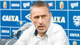  ?? DIVULGAÇÃO/SITE OFICIAL DO CRUZEIRO ?? O português Paulo Bento ficou menos de três meses no Cruzeiro