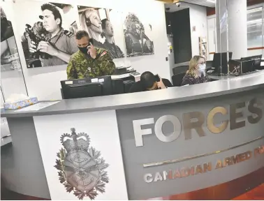  ?? JUSTIN TANG / THE CANADIAN PRESS ?? The Canadian Armed Forces says it has received more than 2,400 applicatio­ns from permanent residents interested
in joining the military since the beginning of November, an unexpected­ly large number.