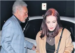  ??  ?? Sir Tom and Priscilla on their dinner date in Hollywood in January