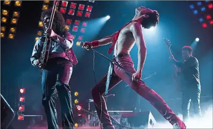  ??  ?? Dans Bohemian Rhapsody, l’acteur Rami Malek a « essayé de reproduire l’énergie » de la rock star.