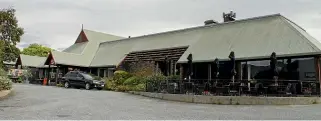  ??  ?? Lake Hawea’s pub, Lake Hawea Hotel, attracts thousands of patrons over summer and is famous for its New Year’s parties.