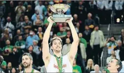  ??  ?? Con Gasol al frente, la ÑBA triunfó en el Mundobaske­t