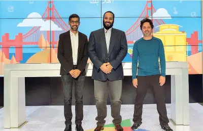  ??  ?? California Al centro Mohammed Bin Salman con Sergey Brin (destra) e Sundar Pichai di Google