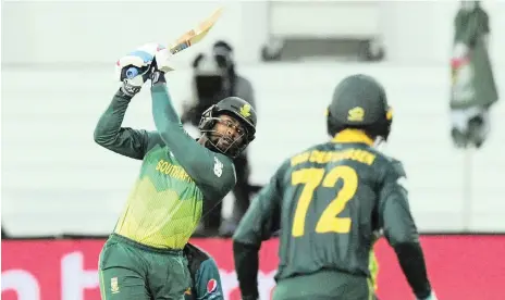  ?? | GERHARD DURAAN BackpagePi­x ?? ANDILE Phehlukway­o of South Africa puts bat to ball during the ODI against Pakistan at Kingsmead in Durban last month.