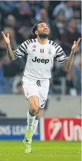  ?? REUTERS ?? Juventus’ Dani Alves celebrates his goal against Porto.