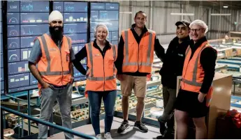  ?? ?? L-R: Darshan Singh - External Operations Manager, Aimee Barker-gilbert - Grower Services Manager, Simon Bowker – General Manager, Nav Singh – General manager – Post Harvest, Chris Clement – Fruit Optimisati­on and Automation Manager.